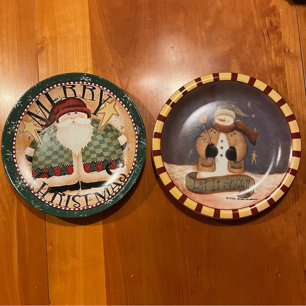 NWOT Two Nantucket Holiday plates